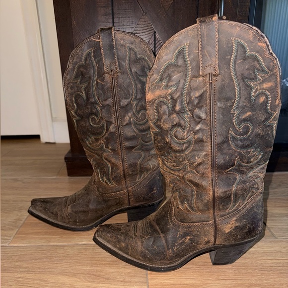 Genuine leather Laredo boots brown & turquoise snip toe heel distressed boot - Picture 4 of 11